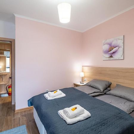 Chic 1Br Flat - Technical University & Hospital Sofia Extérieur photo